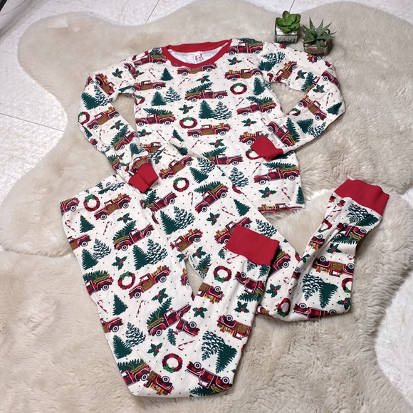 PJ PLACE Christmas Pajama Set Size 12 Unisex Wreaths Trucks Res Green Cotton - Picture 1 of 12